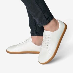NEW IN THE BOX Feelgrounds barefoot shoe in Luxe White